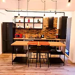 Urban Retreat: Industrial Chic 1Br Ap - Heart Of Bucharest