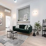Four Bedroom Apartment, Old Town Bucharest