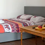 Lovely 1 Bedroom Apartment With Free Street Parking