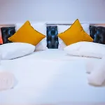 Lovely Central 2 Bedroom Apartment, Free Parking