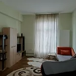 Lovely Apartament In Bucharest, Baba Novac Area