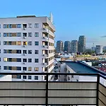Sky Modern 1 Bedroom Apt W Free Parking