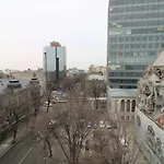 Charming City Center Apartment - Free Minibar