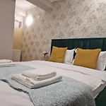 Laroka House Beautiful Apartment Universitate Center