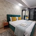 Laroka House Beautiful Apartment Universitate Center