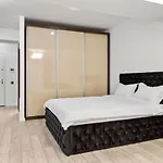 The Central Deluxe