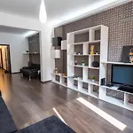 Cozy & Spacious Flat Near Victoriei Square