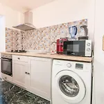 Elegant Apartment In Heart Of Bucharest