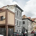Blue-Line-Apartment-Unirii
