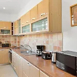 Spacious Central 3 Rooms