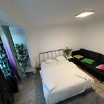 Green Apartment 124