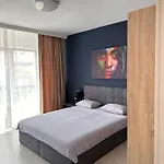 Exigent Plazza Residence - Self Check-In
