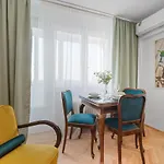1Bdr Apartment Perla 225
