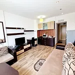 Acomod Apartments