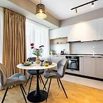 Bright 1Br Flat - New Midtown Building + Terrace