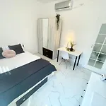 Cozy Central Studio Near Park