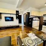 Moon Modern Apartment