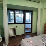 Lake And Park View Apartment