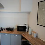 Full Service Super-Central 3Br & Balcony By Bucharent