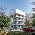 Central Apartment Diamond