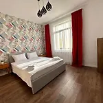 Xox Villa House & Garden Bucharest