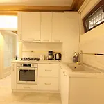 Laroka House Luxury Apartment City Center Universitate