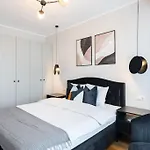 Bright & Calm - 2Br - Top Location