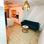 Preciziei Retreat Ap With Parking And Self Check In
