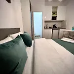 Urbanwalls Apartments 5A - Old Town Bucharest