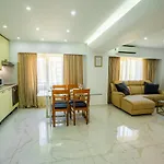 Quiet Marble Apt With Free Parking Spot Old Town