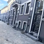 4 City