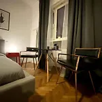 Cozy City Centre Studio