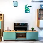 Hacienda Arhitectura - City Center Modern Studio