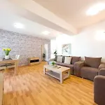 Old Town Flowery Apartment