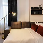 Discover Comfort: Charming & Spacious Apartment In The Old Town