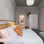 Old City Apartment - Self Check-In