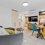 Apartament Opera Residence - Cismigiu, Eroilor, Free Private Parking