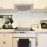Vintage Elegance, Modern Comfort: 1Br Apartment Overlooking Calea Victoriei