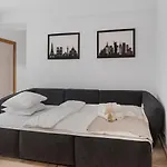 Apartament Opera Residence - Cismigiu, Eroilor, Free Private Parking