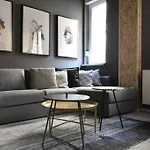 2 Bdr / Cozy Ap Near Old Town