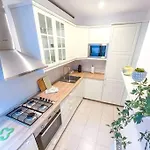 Old Town Spacious Apartment