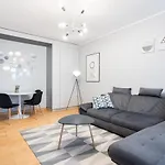 Happy Bubble I Timpuri Noi 1Br Apt 4 Ppl