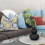 Living In Color - Modern Getaway