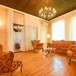 Ultracentral 2Br Apartment With Balcony & Unique Design
