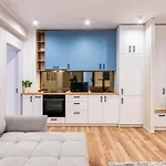 Prime Central Location & Cozy Comfort: Apartments Near Sala Palatului