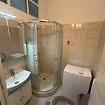 Deluxe City Center Apartment