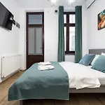 Urban Walls Apartments 5A In Old City