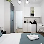 Urban Walls Apartments 5A In Old City