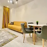 Yamaluxe Apartments - Pink & Gold With Many Facilities