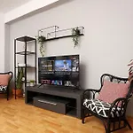 3 Bdrm Apartment In City Center